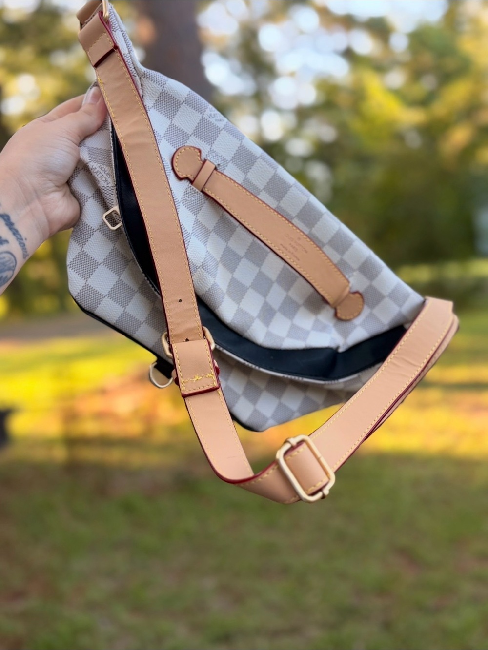 l*v* inspired bumbag